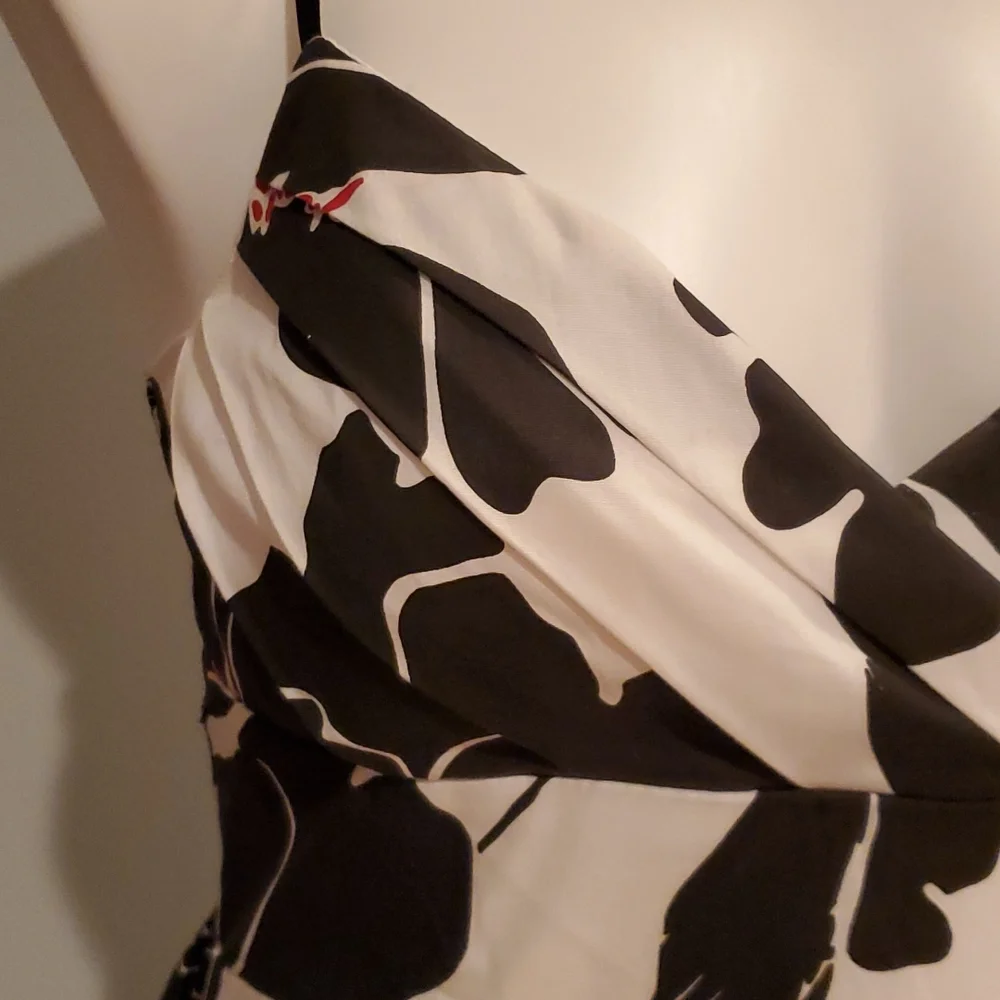Trixxi Clothing Company White, Brown, and Red Floral Dress Size 7 Juniors - Picture 4 of 10